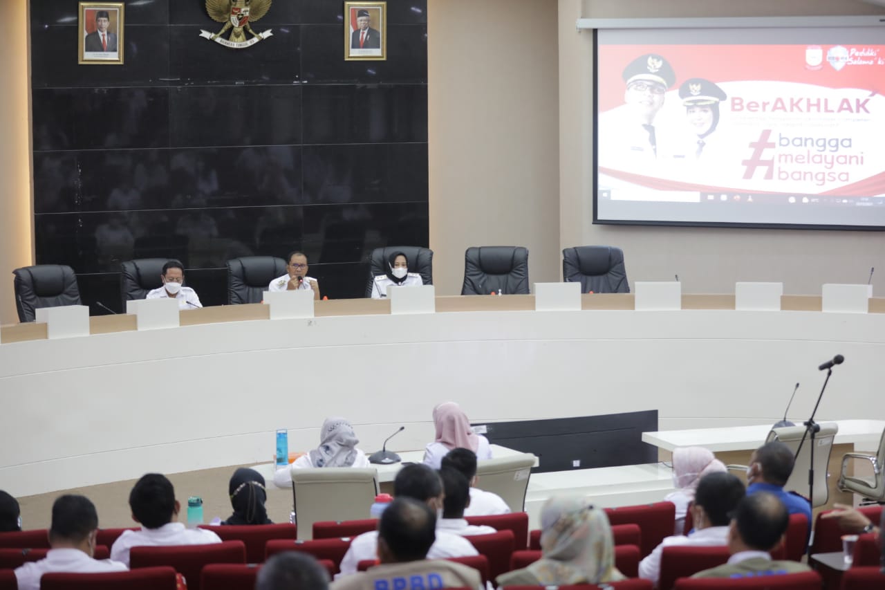 Kejar Target 100 Persen Vaksinasi, Danny Wajibkan ASN dan Non ASN Bawa Peserta Vaksin